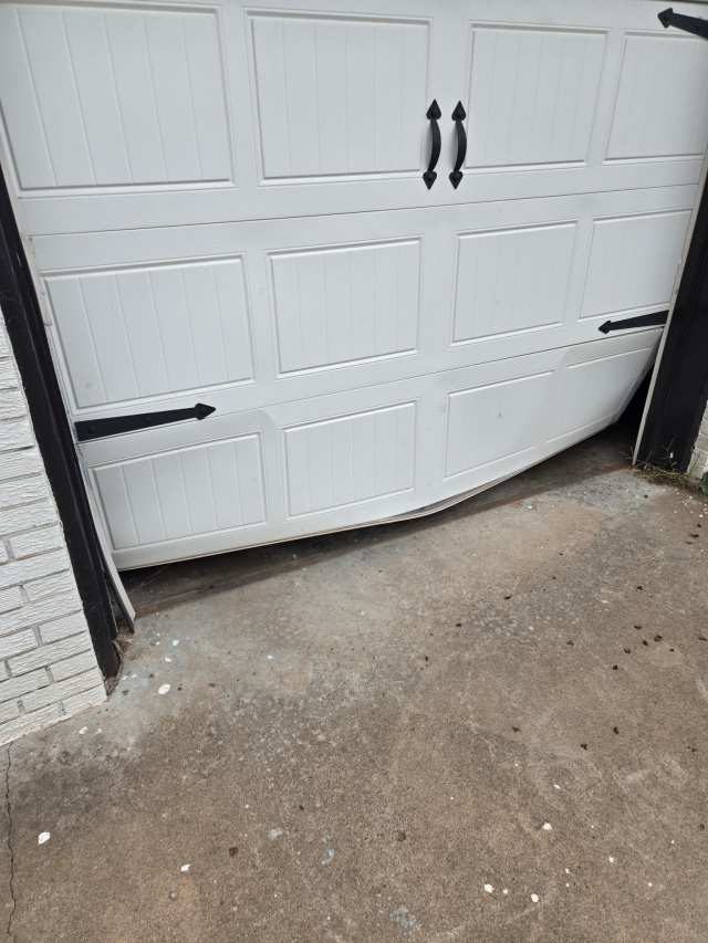 garage door stuck not opening